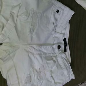 Cute white shorts